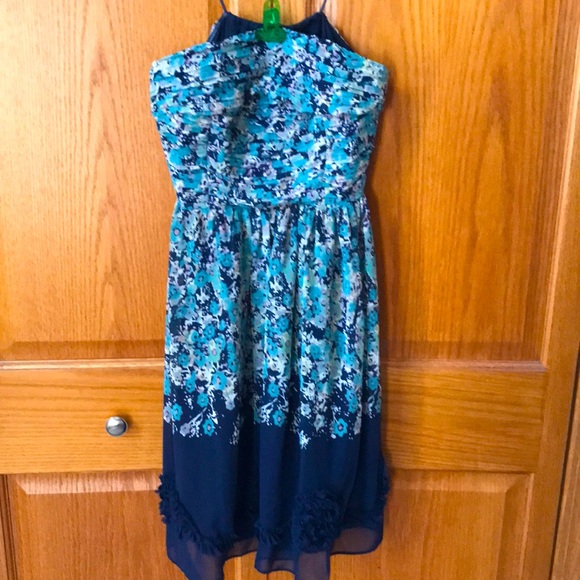 LC Lauren Conrad Dresses & Skirts - Lauren Conrad size 2 sundress. Puckered in front, smocked in back. Side zip.